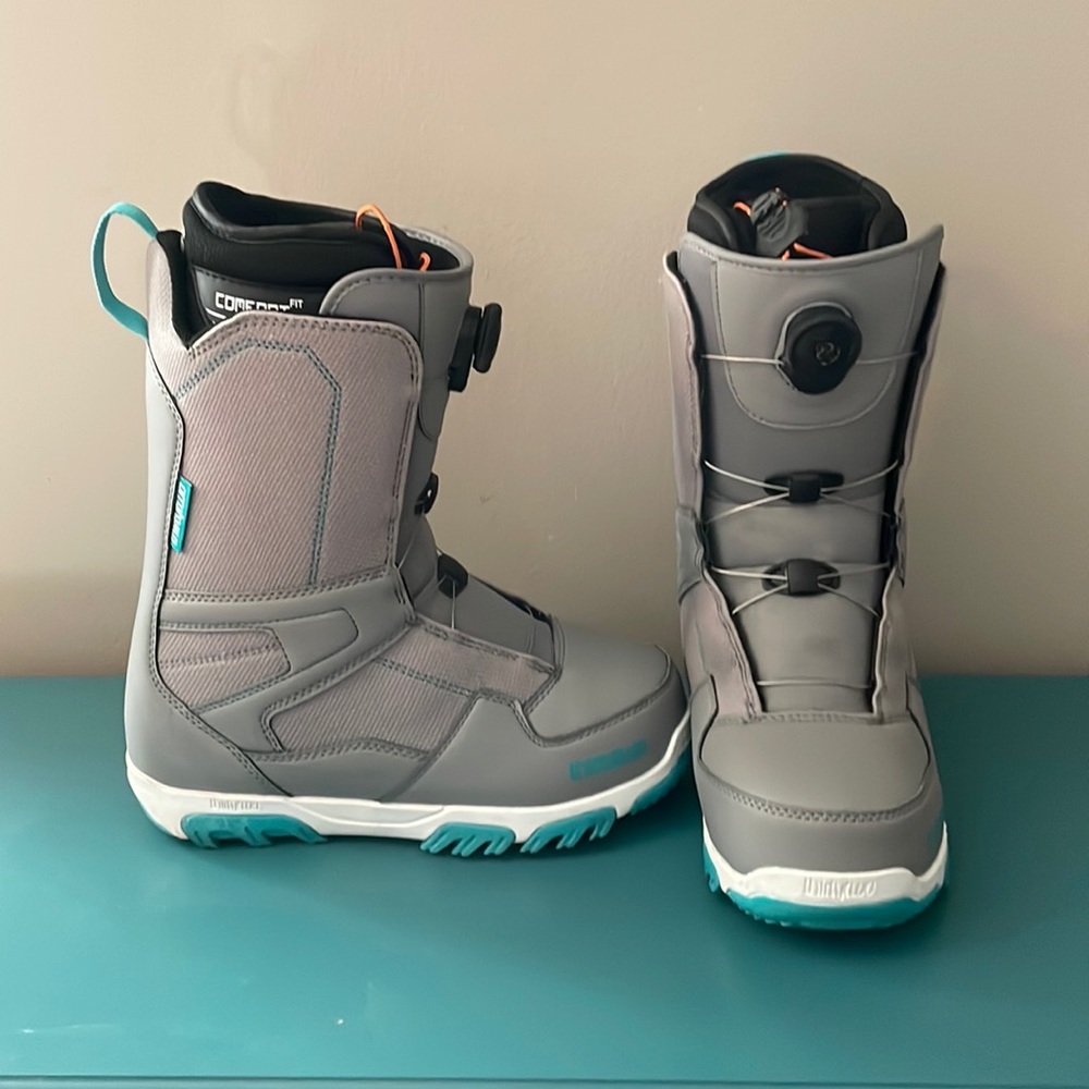 Euc, thirtytwo shifty boa ladies snowboard boots